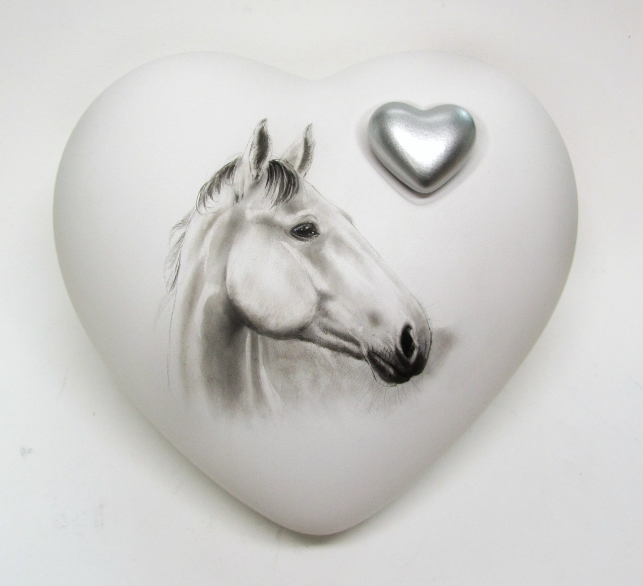 Portraiturne mit Bild Ihres Pferdes in Herzform