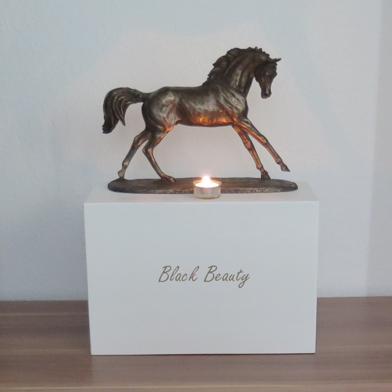 Pferdeurne mit Bronzefigur &amp; Teelicht