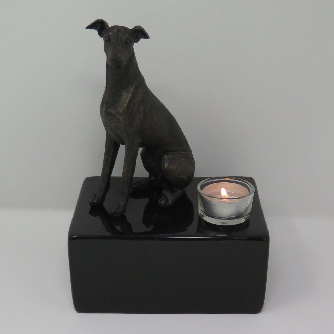 Whippet Urne mit Teelicht